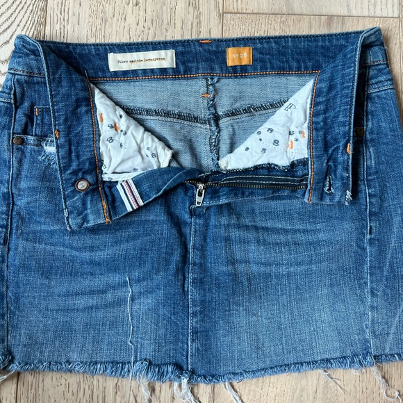 Anthropologie Distressed Mini Denim Skirt Size 28 - Picture 4 of 7